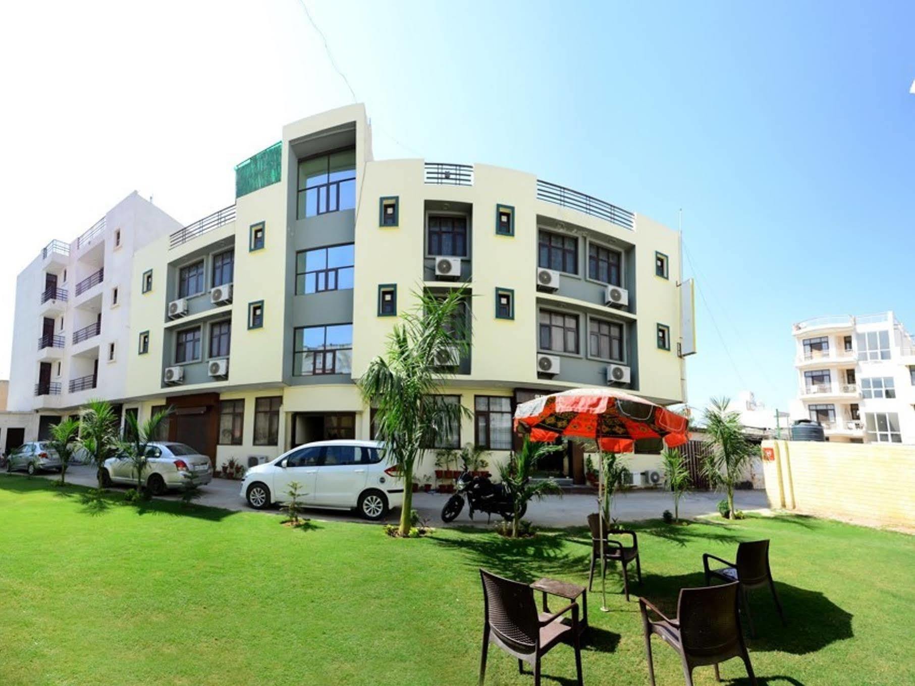 Hotel Olive & Blue - Govt Approved Hotel Near Delhi Airport New Delhi Exteriör bild